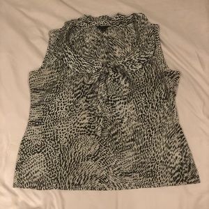 Banana Republic Patterned Sleeveless Blouse